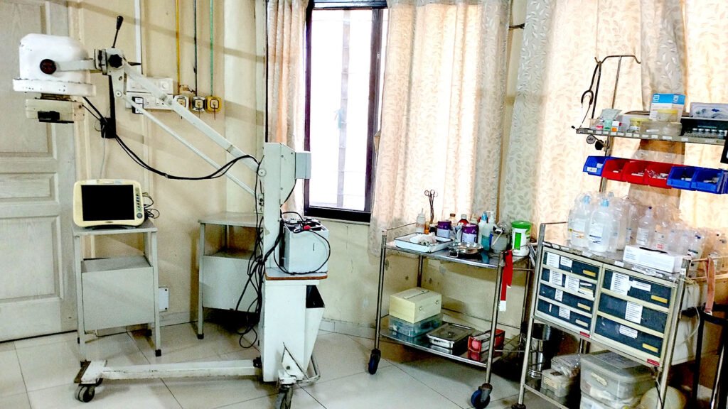 affordable ICU in Pune, India with ventilators and personalized care which is particularly beneficial for long term ICU of elderly and chronically ill, Satyanand Hospital